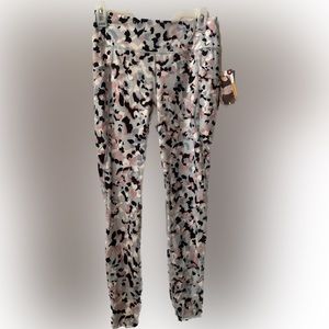 Avia activewear leggings size small NWT